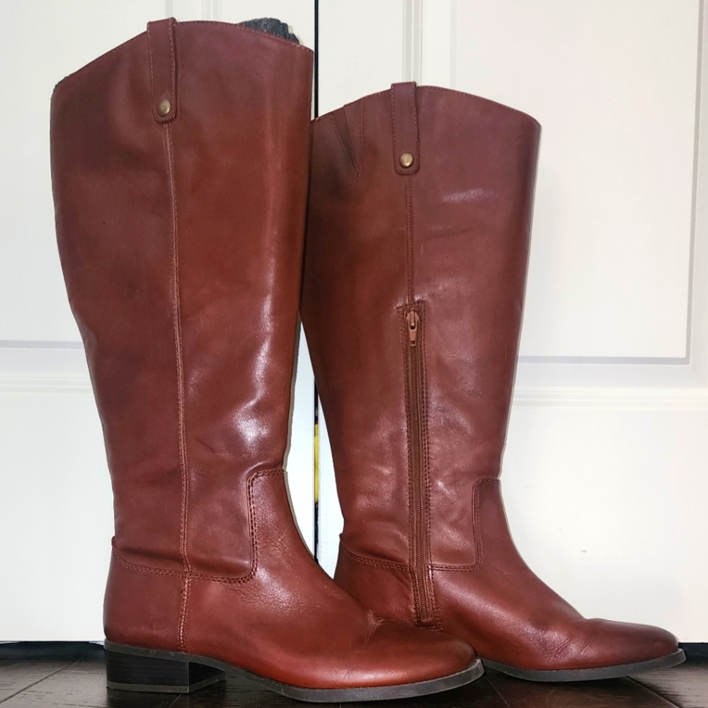 EUC sz 10 INC Riding Boots Wide calf